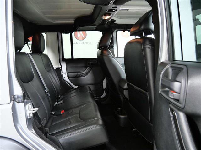 Used 2017 Jeep Wrangler Unlimited Sahara image 13