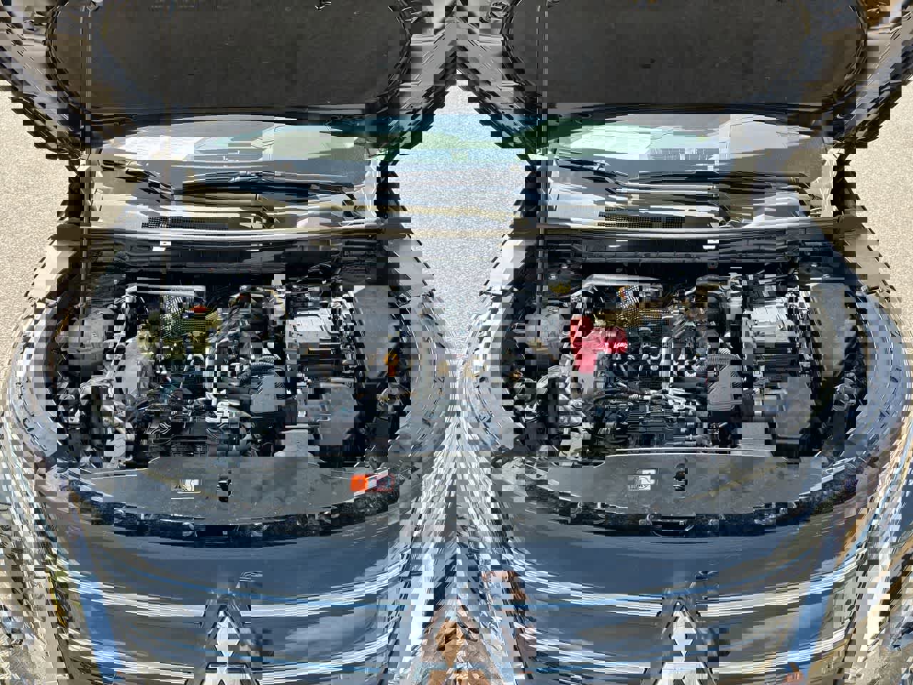 Used 2025 Mitsubishi Outlander SE image 36