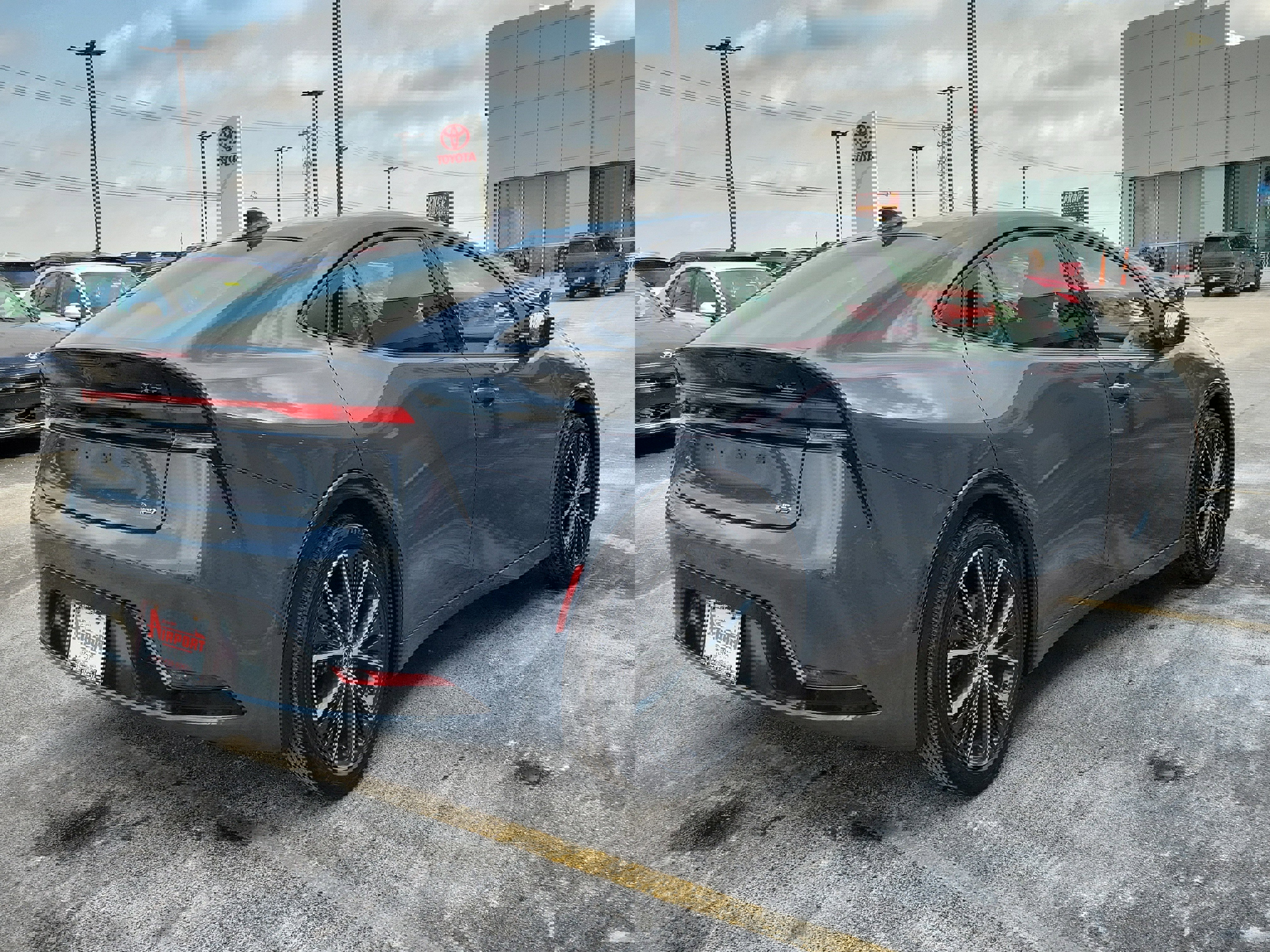 Used 2024 Toyota Prius XLE image 4