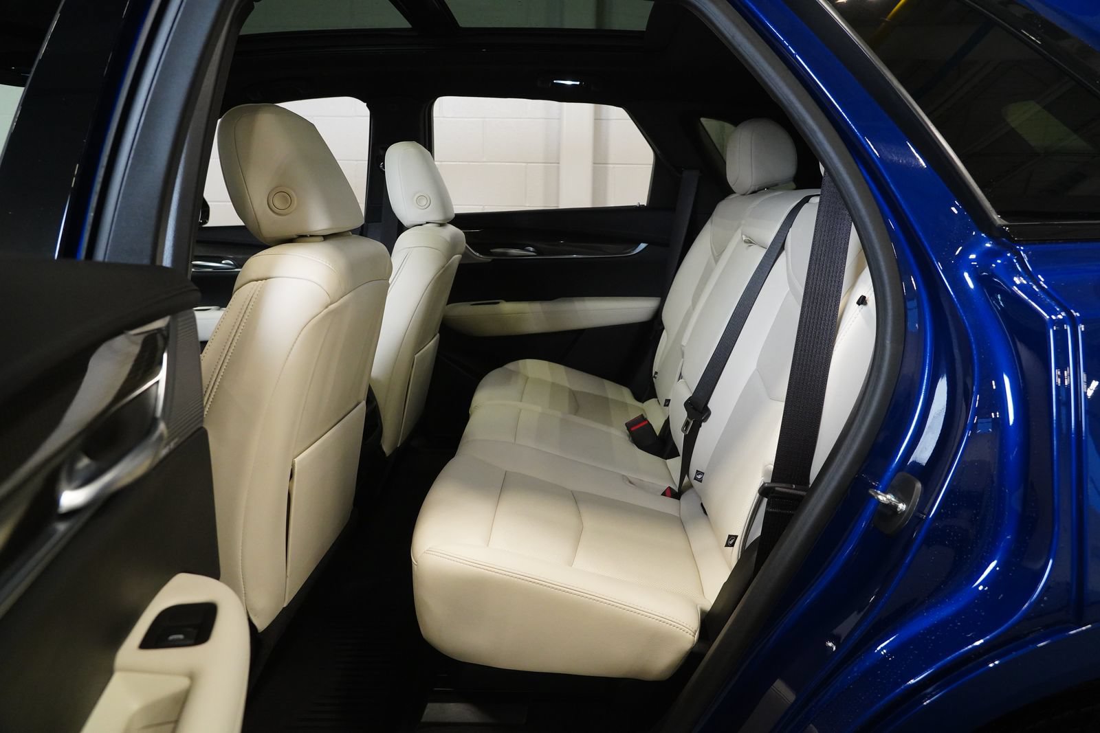 Used 2023 Cadillac XT5 Sportv w/ Technology Package AWD/4WD image 13
