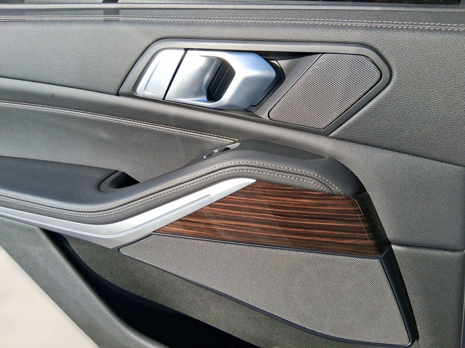 Used 2021 BMW X5 sDrive40i w/ M Sport Package image 27