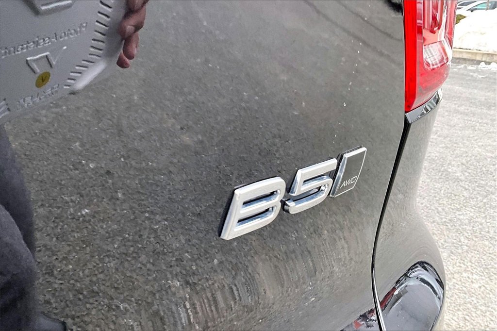 Certified 2026 Volvo XC40 B5 Core w/ Climate Package image 24