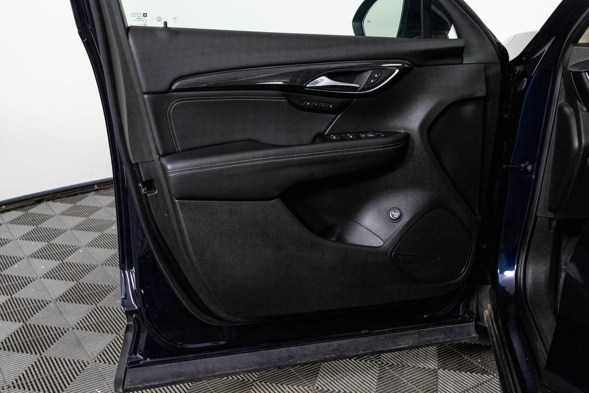 Used 2021 Buick Envision Essence image 34