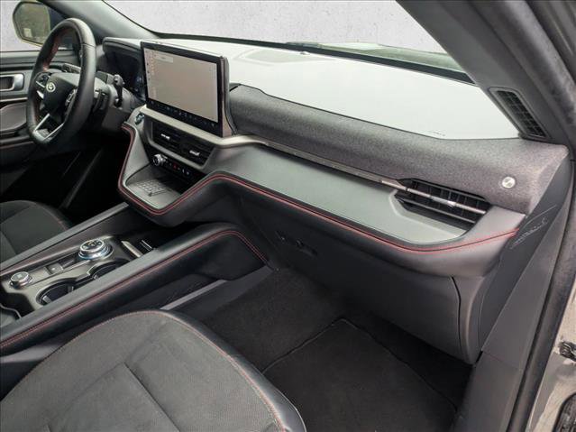 Used 2025 Ford Explorer ST image 19