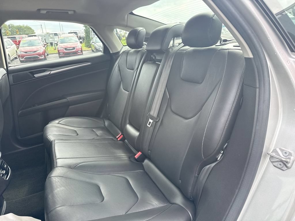 Used 2016 Ford Fusion Titanium AWD/4WD image 11