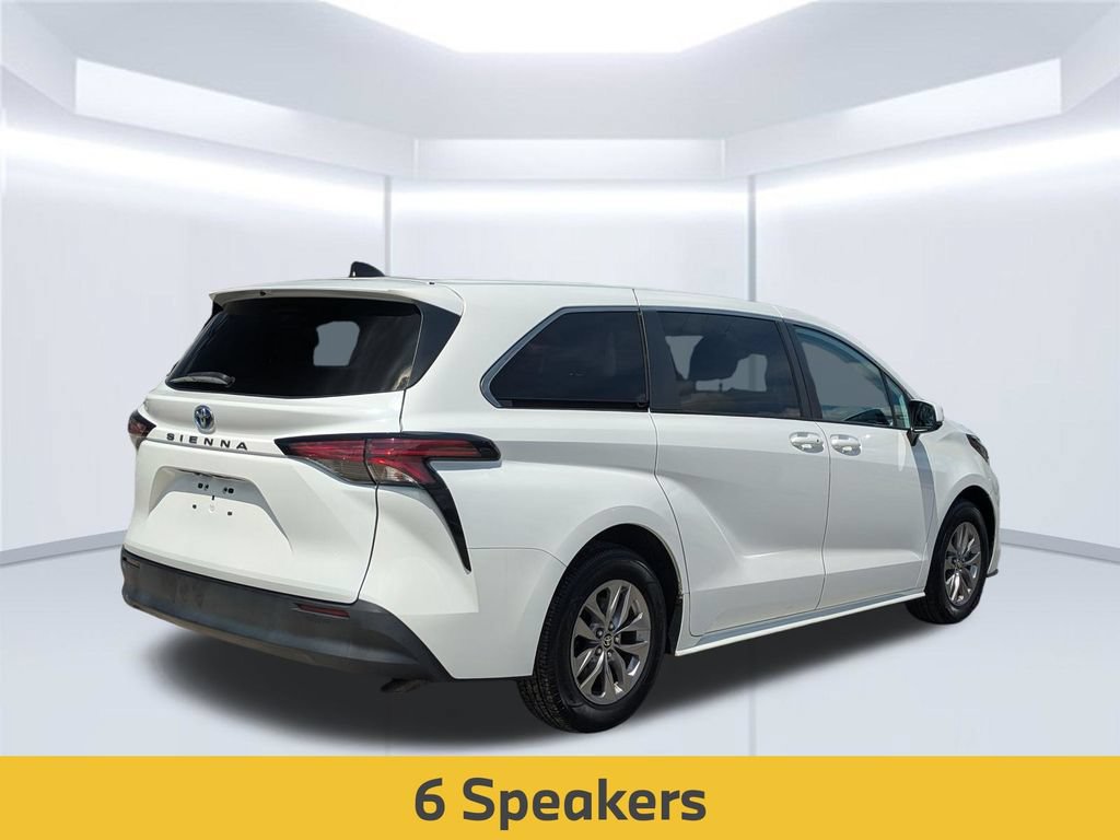 Used 2022 Toyota Sienna LE FWD image 6