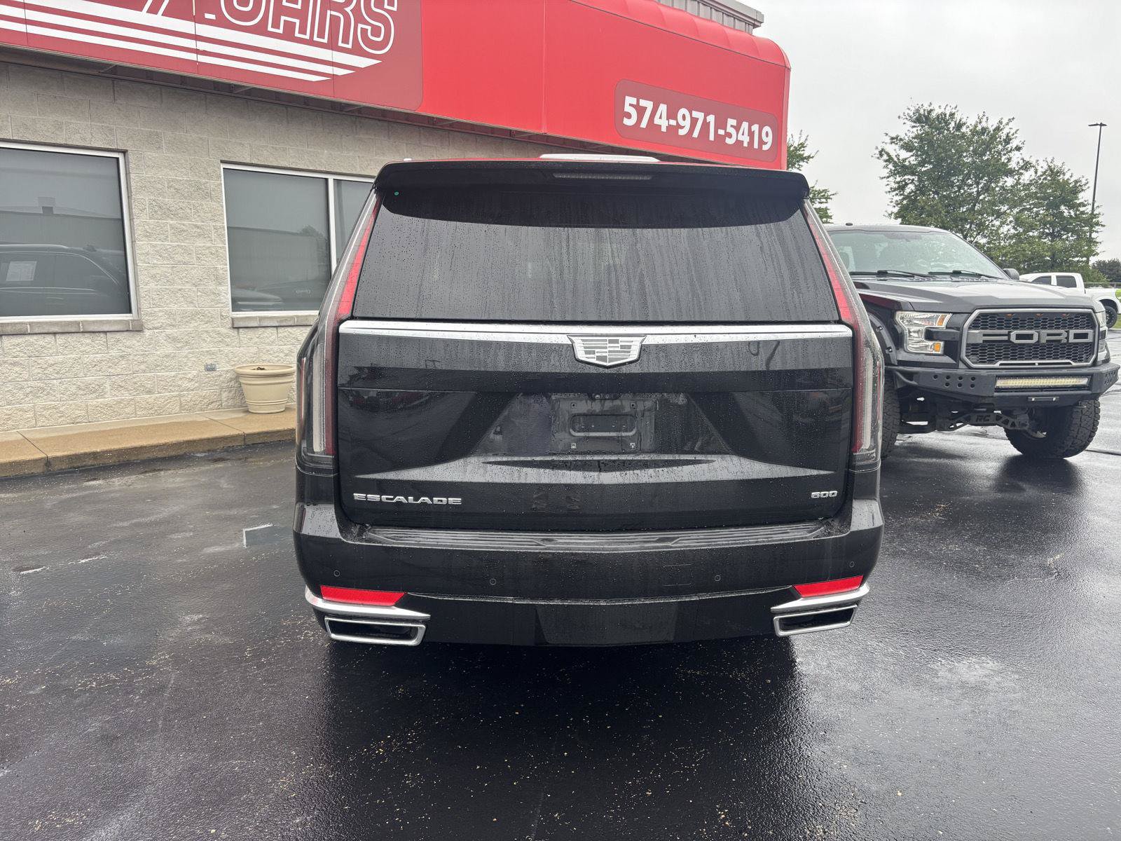 Used 2021 Cadillac Escalade ESV Premium Luxury Platinum AWD/4WD image 22