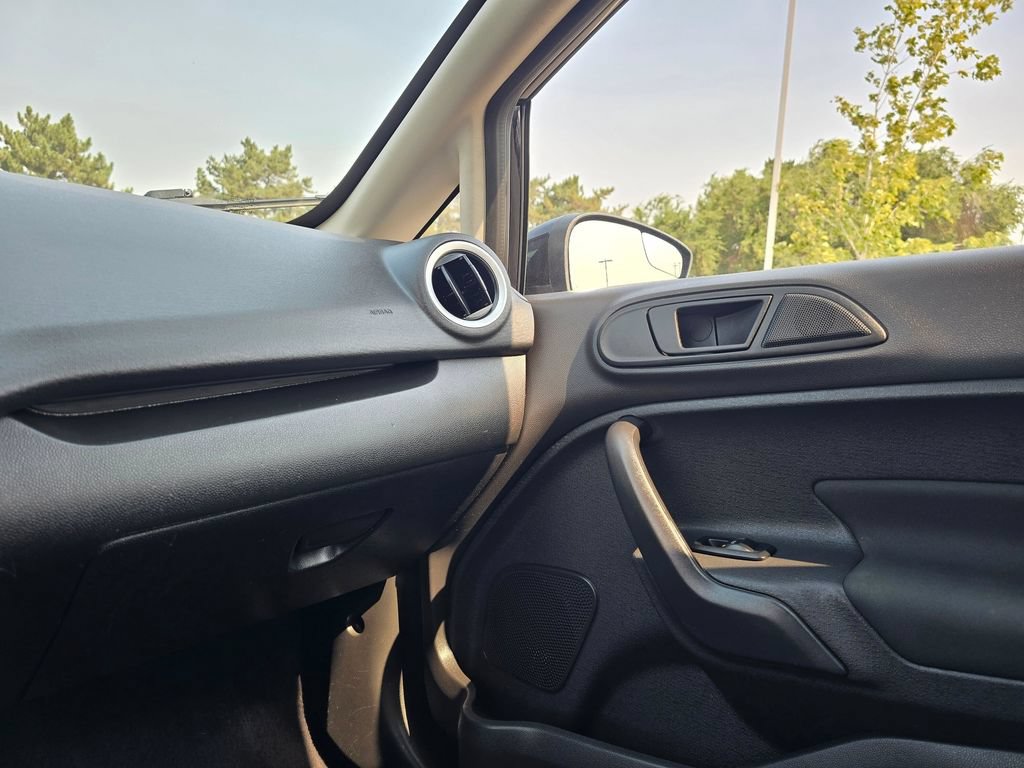 Used 2019 Ford Fiesta SE FWD image 28