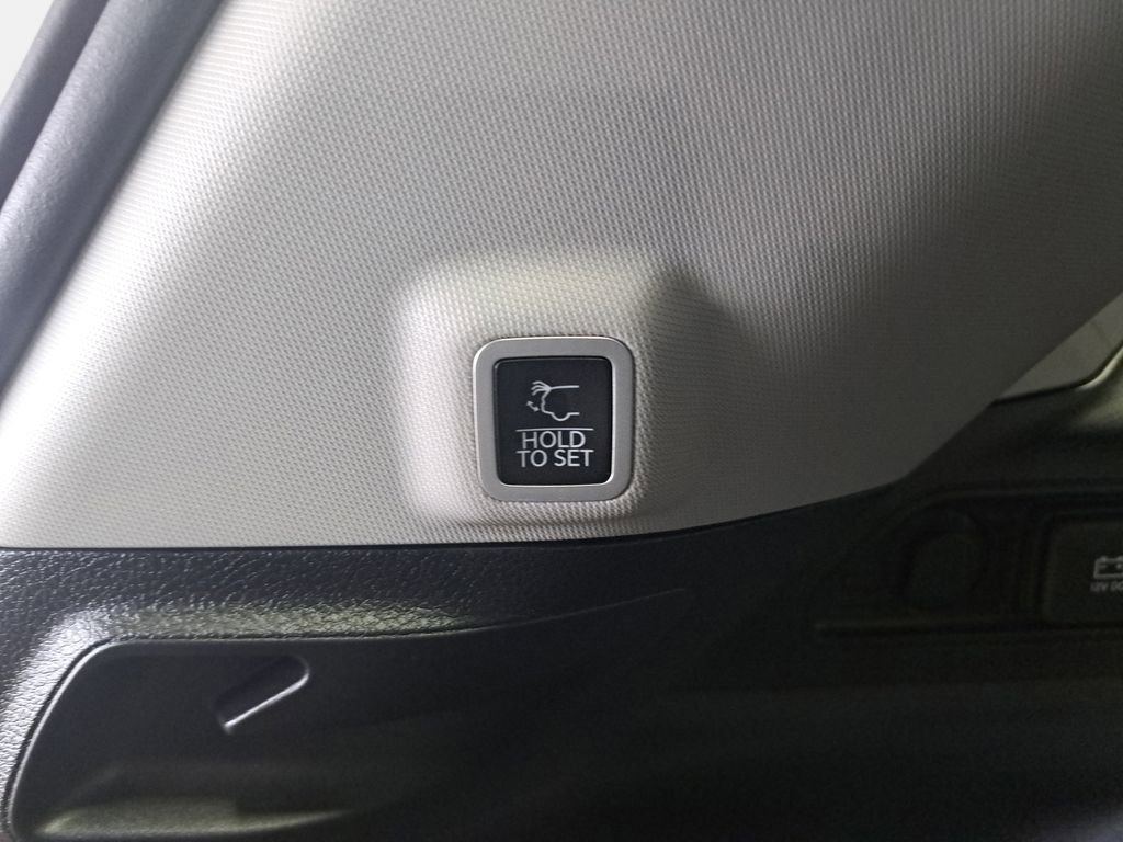 Certified 2024 Jeep Grand Cherokee Limited AWD/4WD image 15