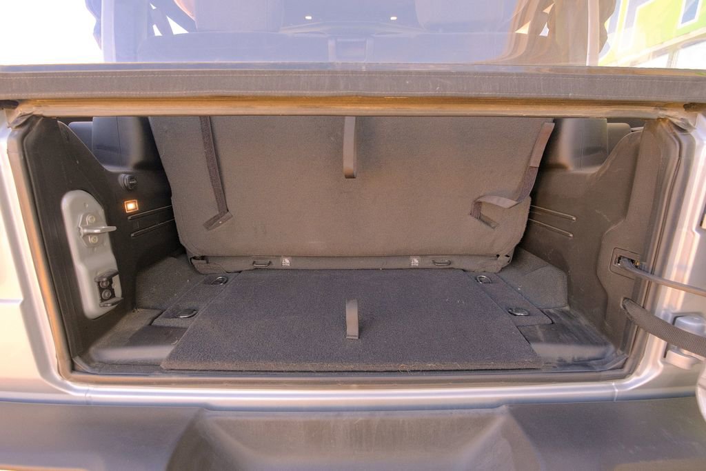 Used 2024 Jeep Wrangler Sport image 17