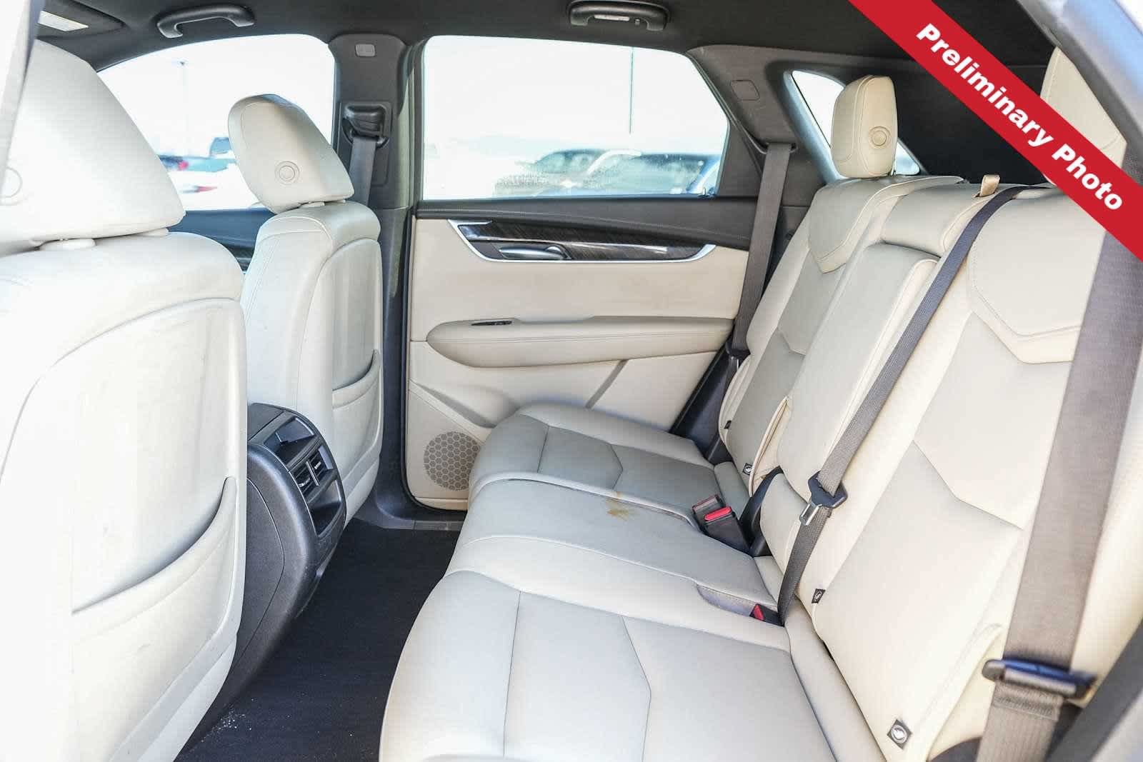 Used 2019 Cadillac XT5 FWD image 12