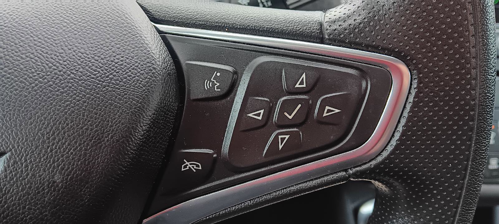 Used 2022 Chevrolet Malibu LT image 18