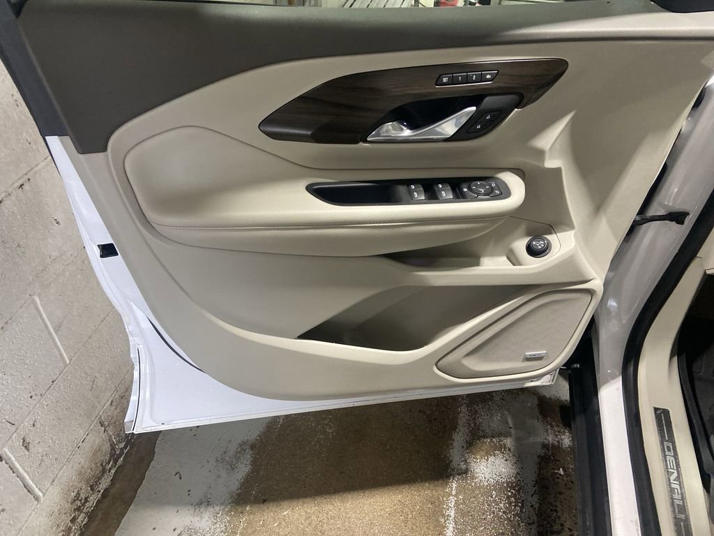 Certified 2019 GMC Terrain Denali w/ Advanced Safety Package AWD/4WD image 18