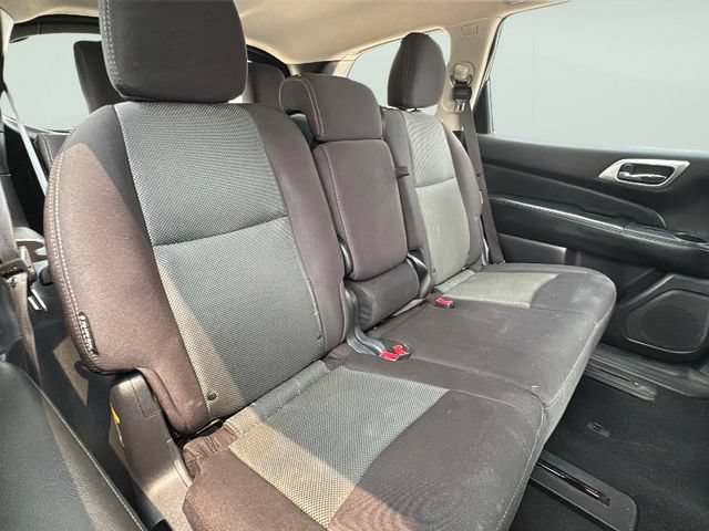 Used 2020 Nissan Pathfinder S FWD image 25