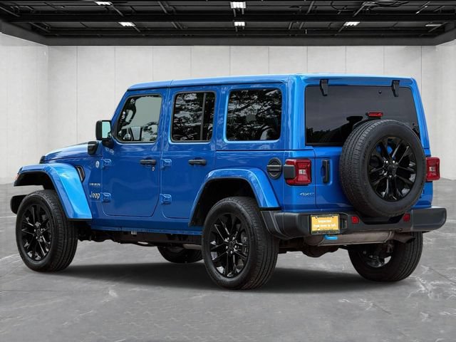 Used 2024 Jeep Wrangler Unlimited Sahara AWD/4WD image 3