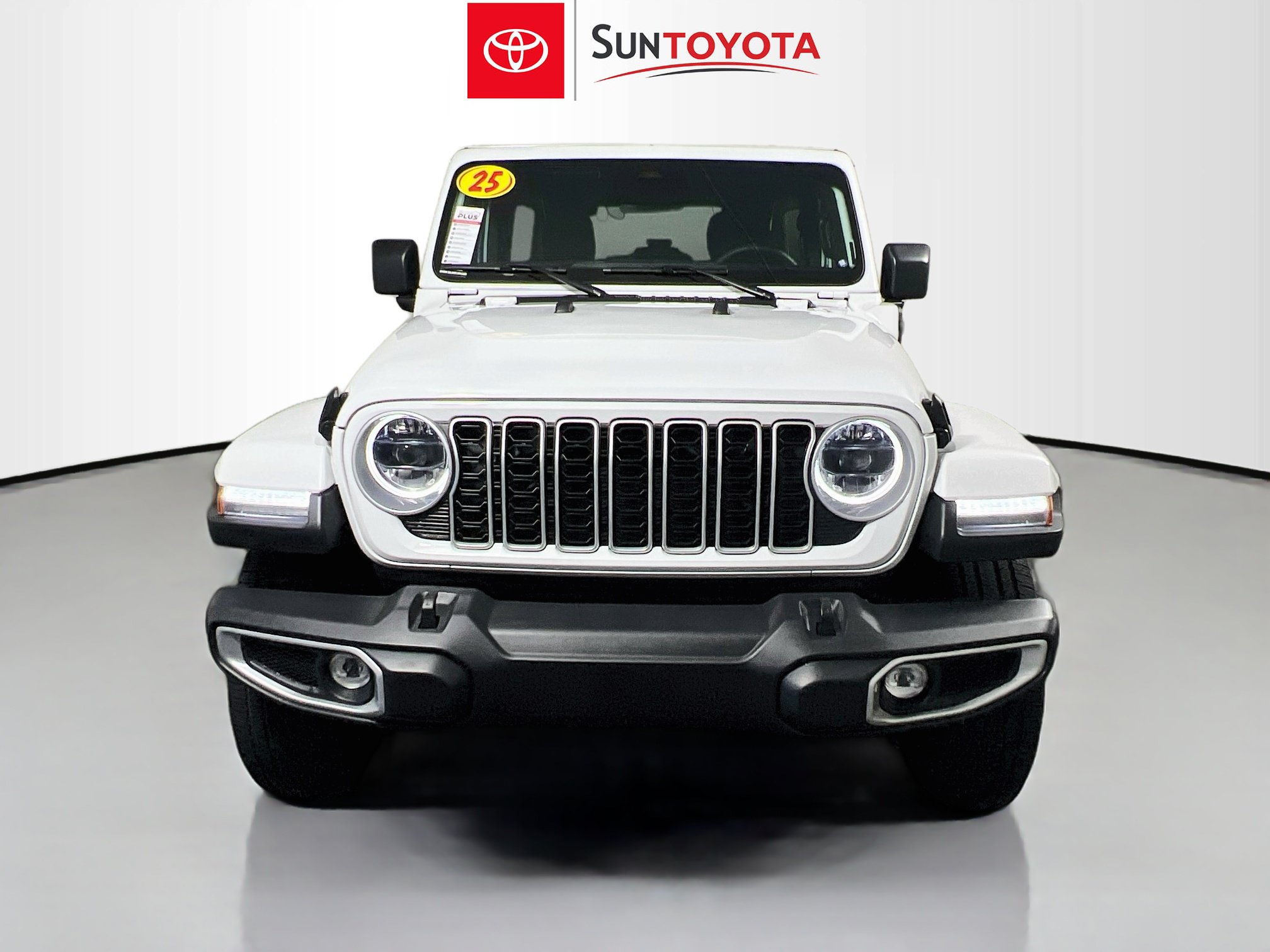 Used 2025 Jeep Wrangler Unlimited Sahara AWD/4WD image 10