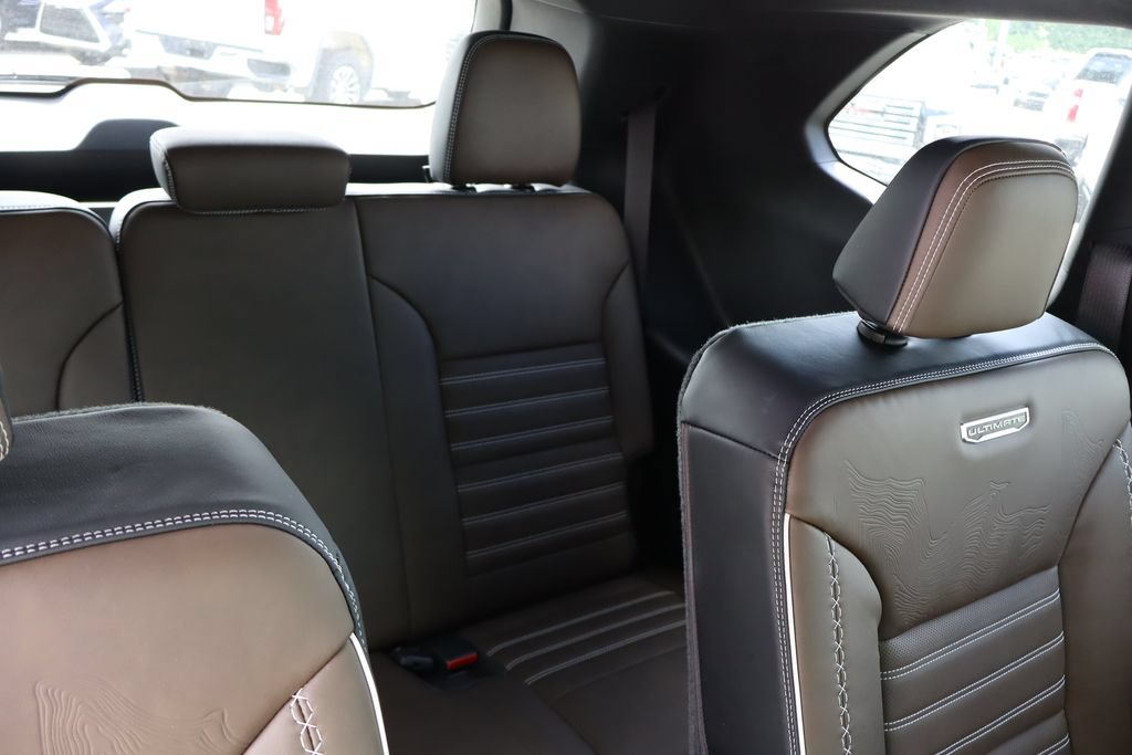 New 2026 GMC Acadia Denali Ultimate w/ LPO, Floor Liner Package AWD/4WD image 26