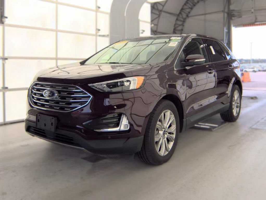 Used 2023 Ford Edge Titanium AWD/4WD image 2