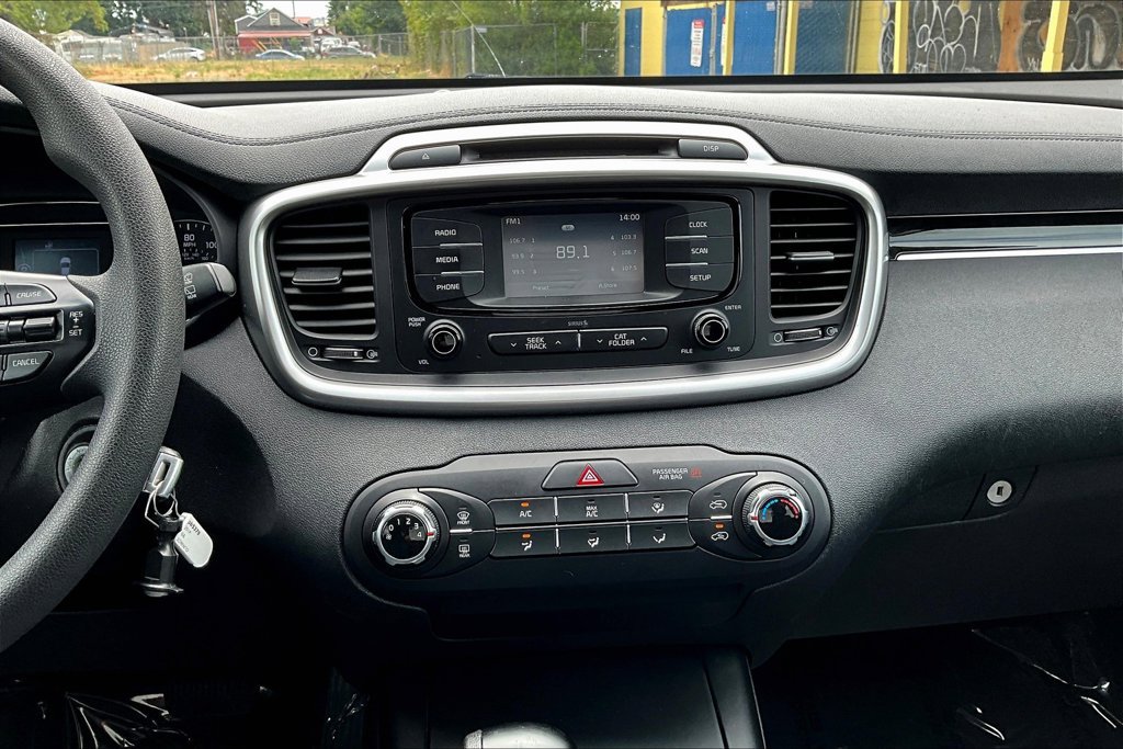 Used 2018 Kia Sorento L FWD image 8