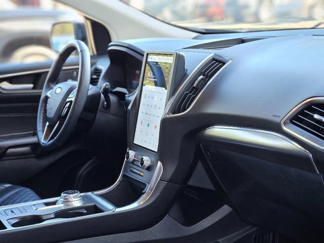 Used 2024 Ford Edge Titanium image 13
