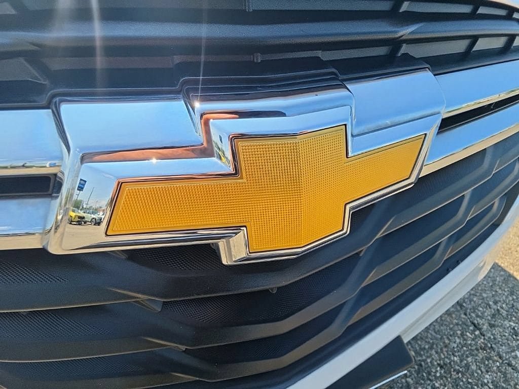 Used 2023 Chevrolet Equinox LS FWD image 32