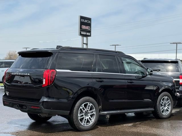 Used 2025 Ford Expedition Active AWD/4WD image 40