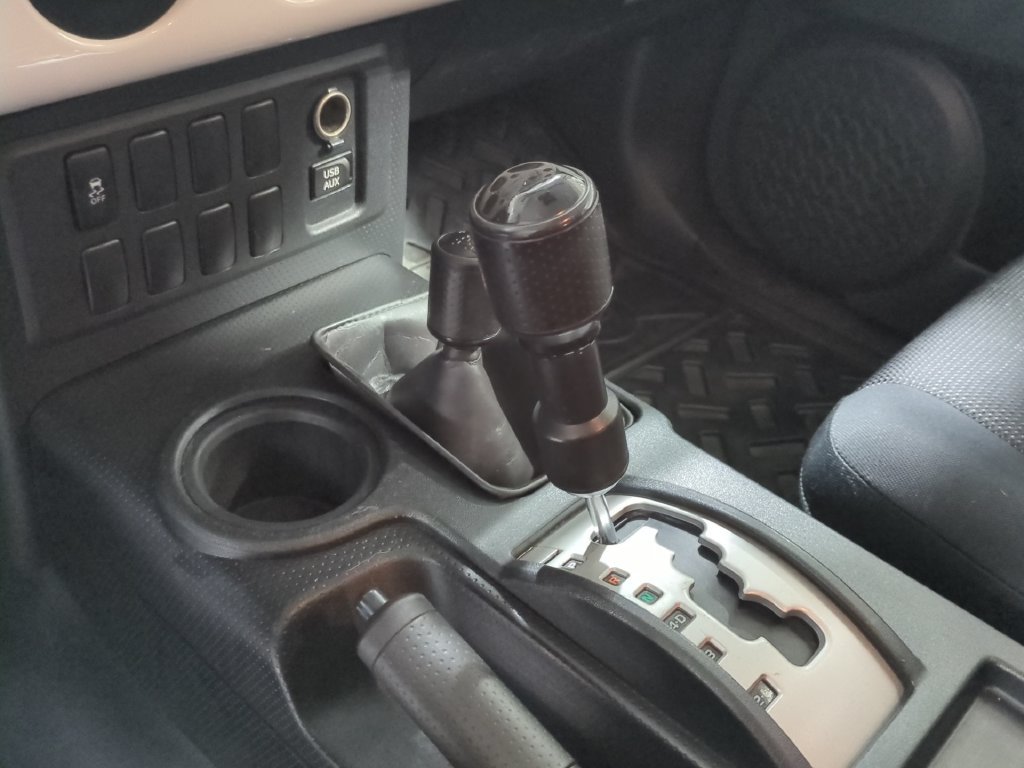 Used 2013 Toyota FJ Cruiser 4WD image 29