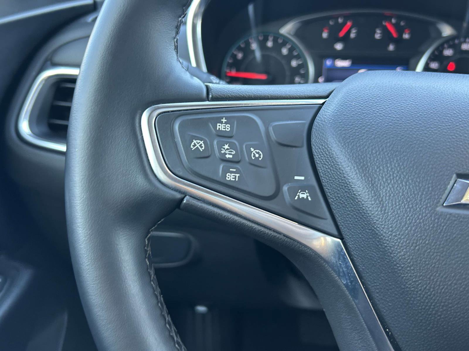 Used 2024 Chevrolet Equinox LT image 20