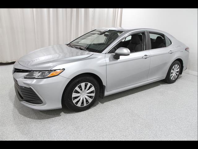 Used 2024 Toyota Camry LE FWD image 3