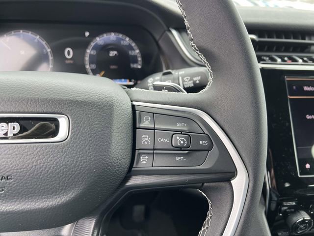 New 2025 Jeep Grand Cherokee L Laredo image 18