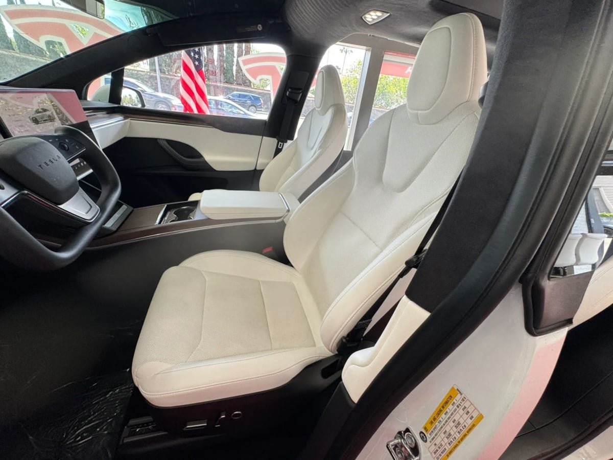 Used 2023 Tesla Model X AWD/4WD image 7