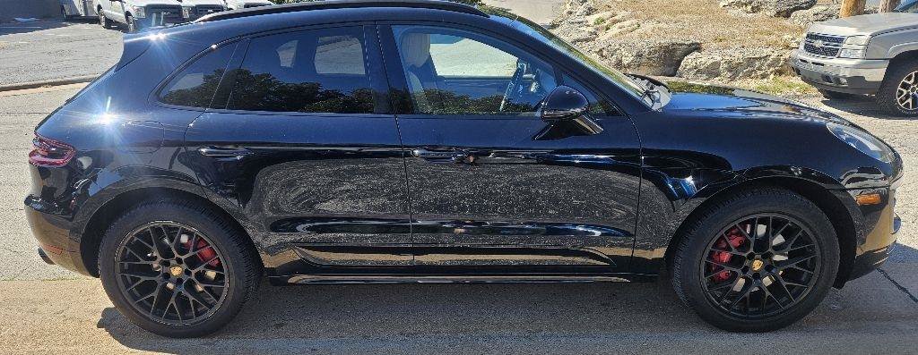 Used 2017 Porsche Macan GTS AWD/4WD image 1
