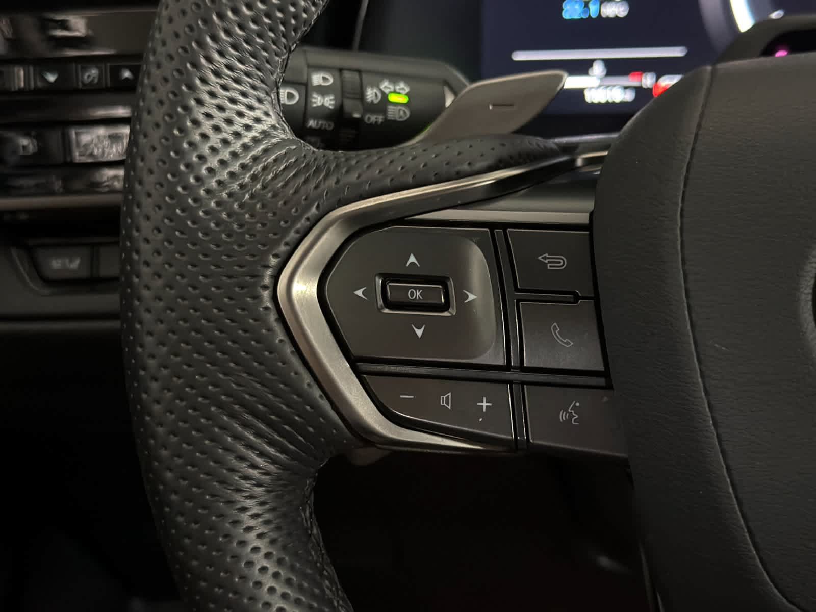 Certified 2025 Lexus TX 500h AWD w/ Technology Package image 26