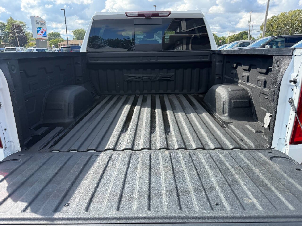 Used 2022 Chevrolet Silverado 1500 ZR2 w/ Technology Package AWD/4WD image 12