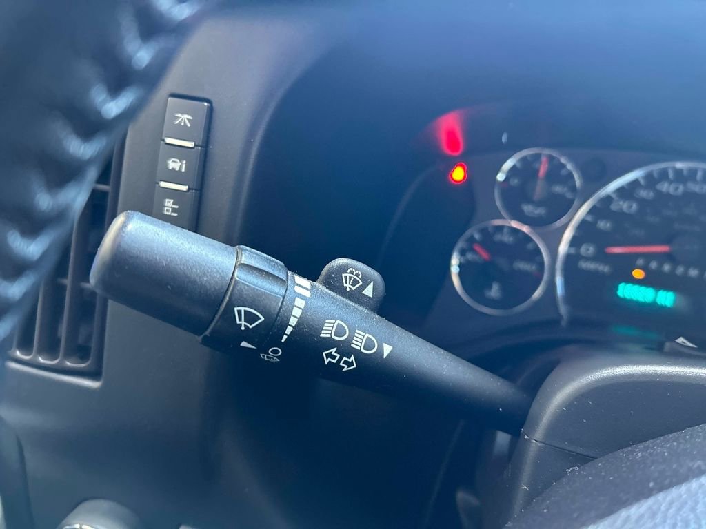 Used 2020 Chevrolet Express 3500 w/ Driver Convenience Package RWD image 23