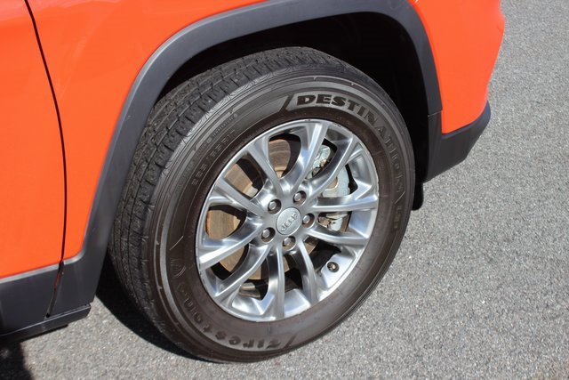 Used 2021 Jeep Cherokee Latitude Lux w/ Sun & Sound Group image 35