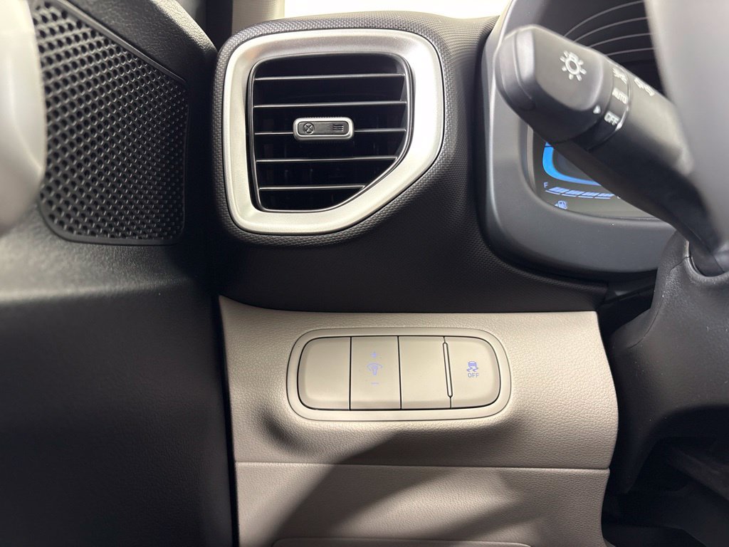 New 2026 Hyundai Venue SEL FWD image 33