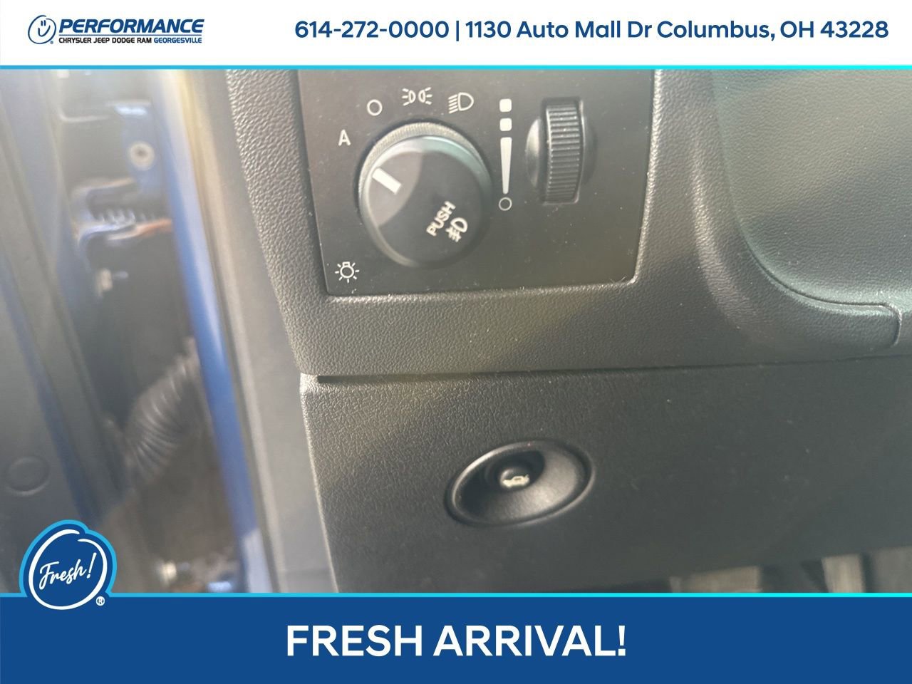 Used 2010 Dodge Challenger R/T image 15