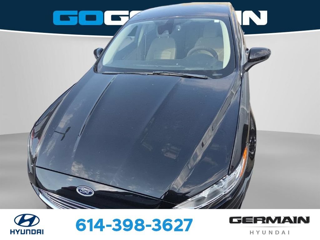 Used 2020 Ford Fusion SE FWD image 2