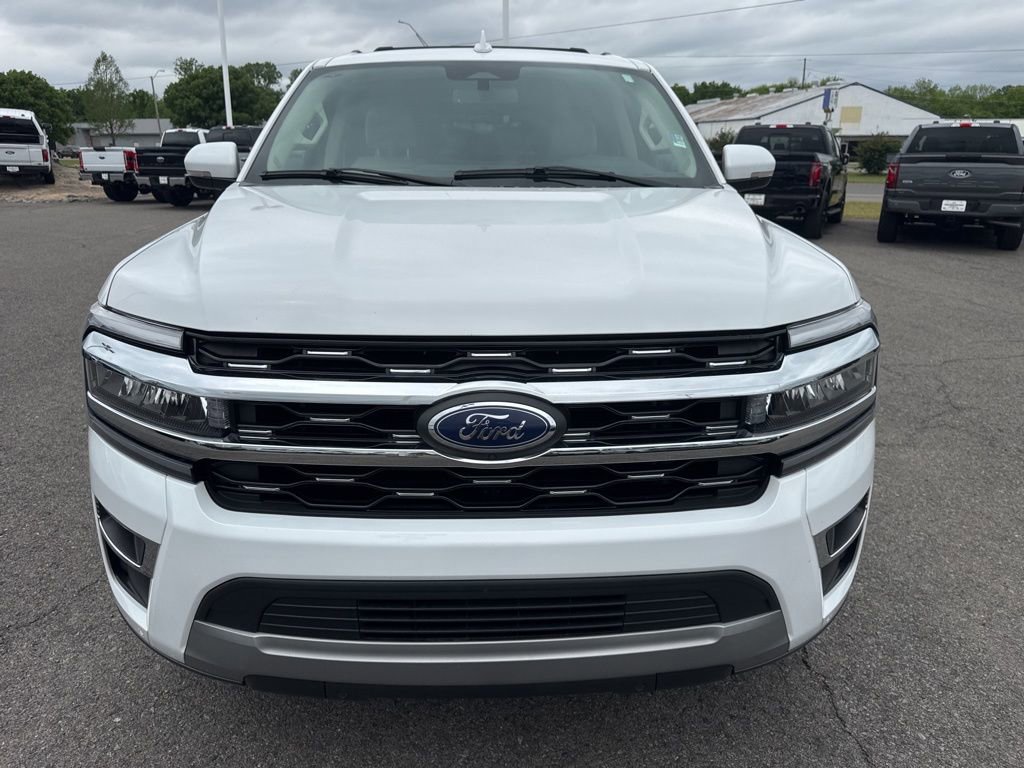 Used 2024 Ford Expedition Limited image 2