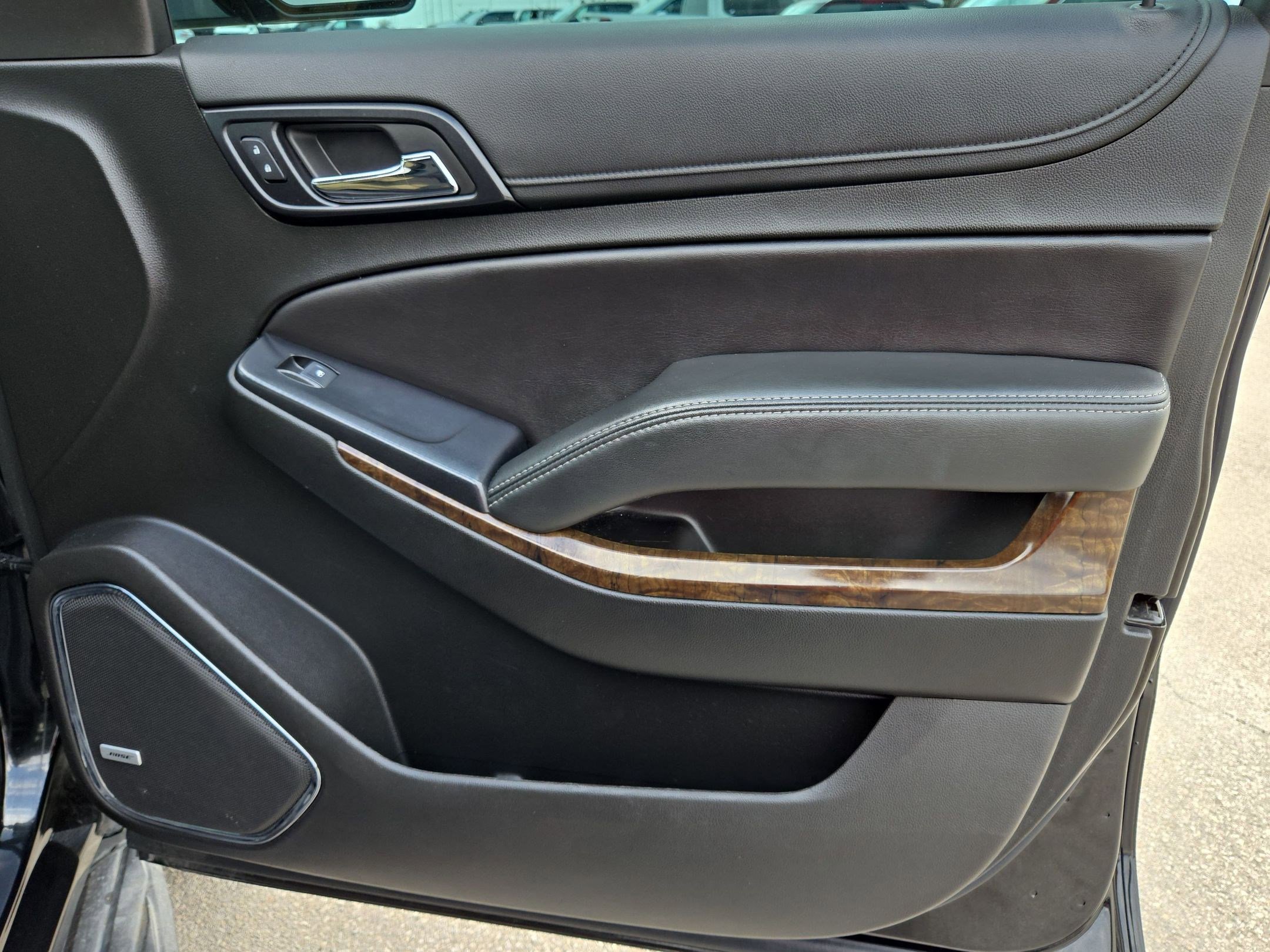 Used 2019 Chevrolet Suburban LT image 29