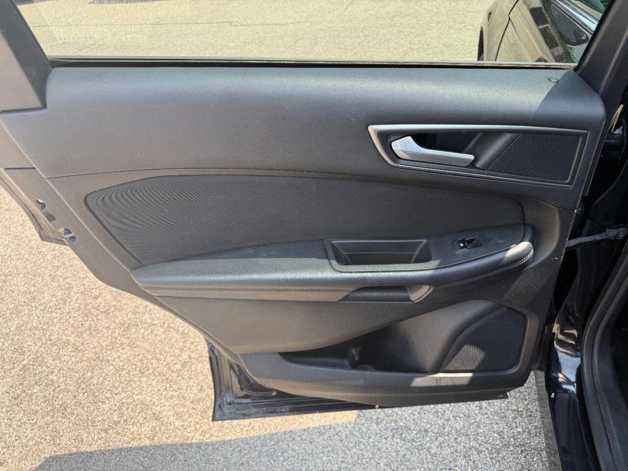 Used 2016 Ford Edge SE image 23