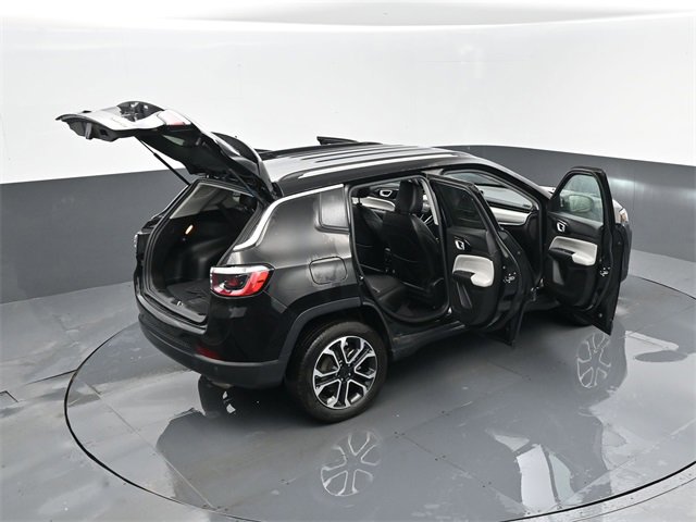 Used 2022 Jeep Compass Limited image 28