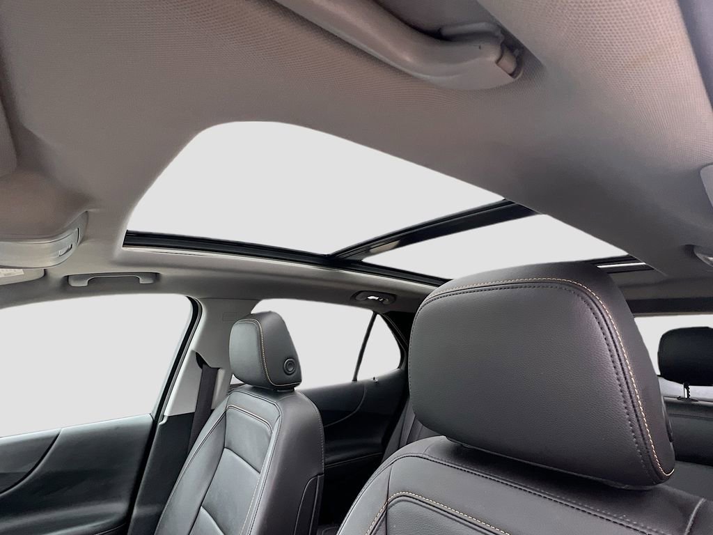 Used 2018 Chevrolet Equinox Premier FWD image 25