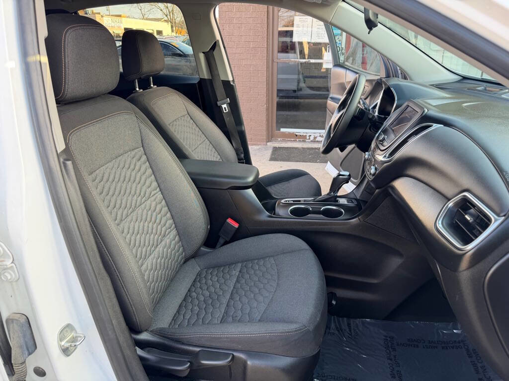 Used 2021 Chevrolet Equinox LT w/ LPO, Cargo Package AWD/4WD image 14
