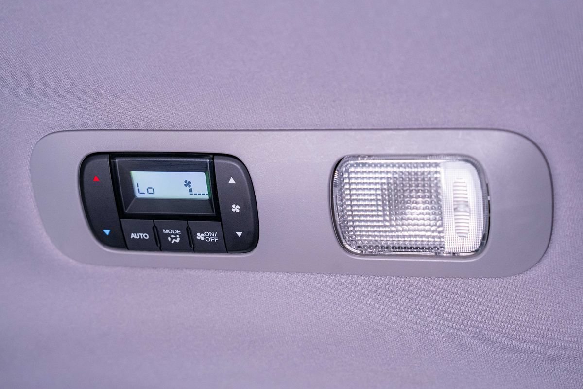 Used 2018 Honda Odyssey Elite image 27