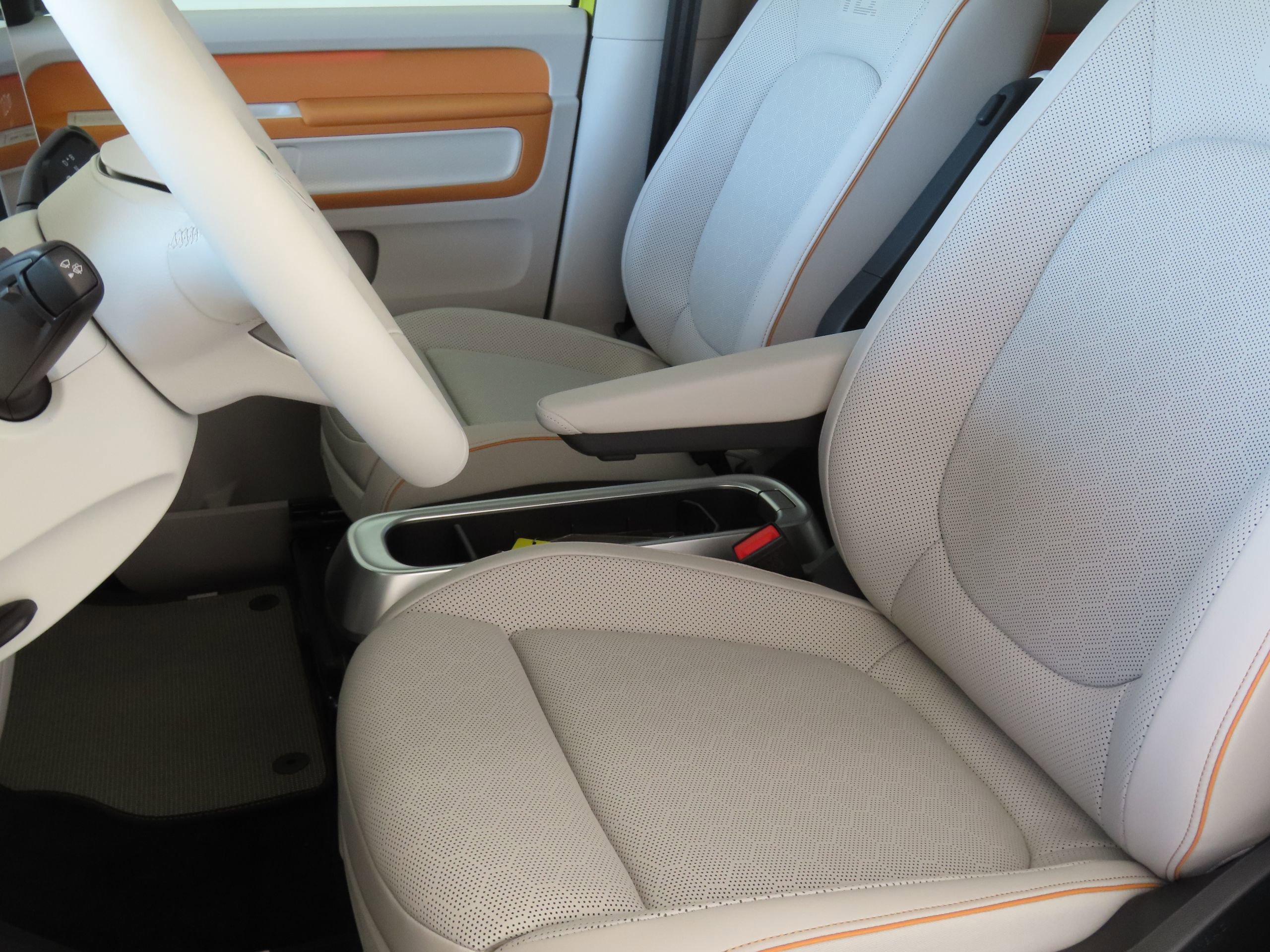 New 2025 Volkswagen ID. Buzz 1st Edition image 12