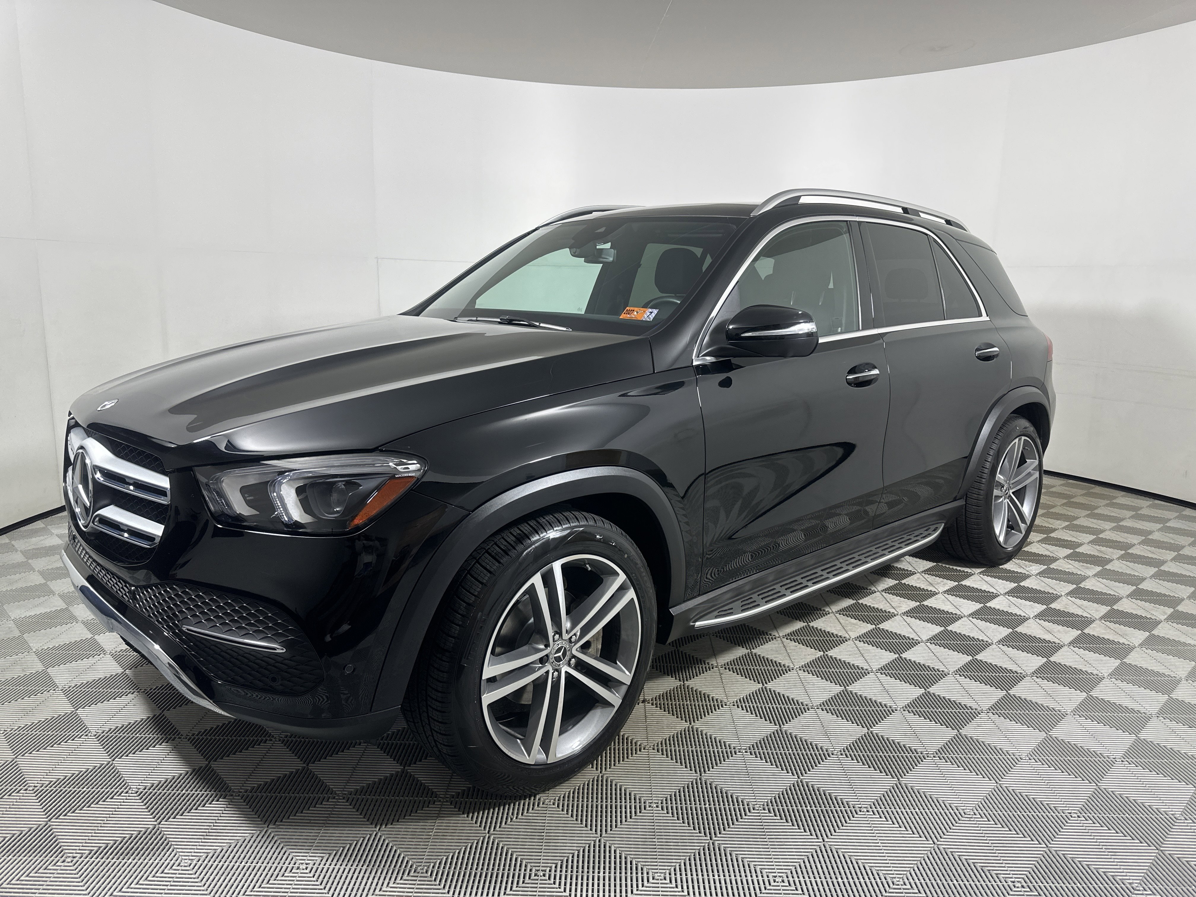 Used 2022 Mercedes-Benz GLE 350 4MATIC image 3