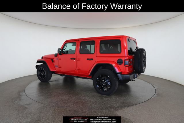 Used 2025 Jeep Wrangler Unlimited Sahara w/ Safety Group image 10