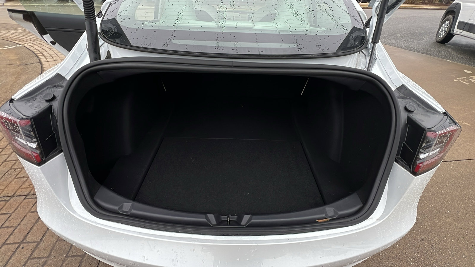 Used 2022 Tesla Model 3 Standard Range image 13